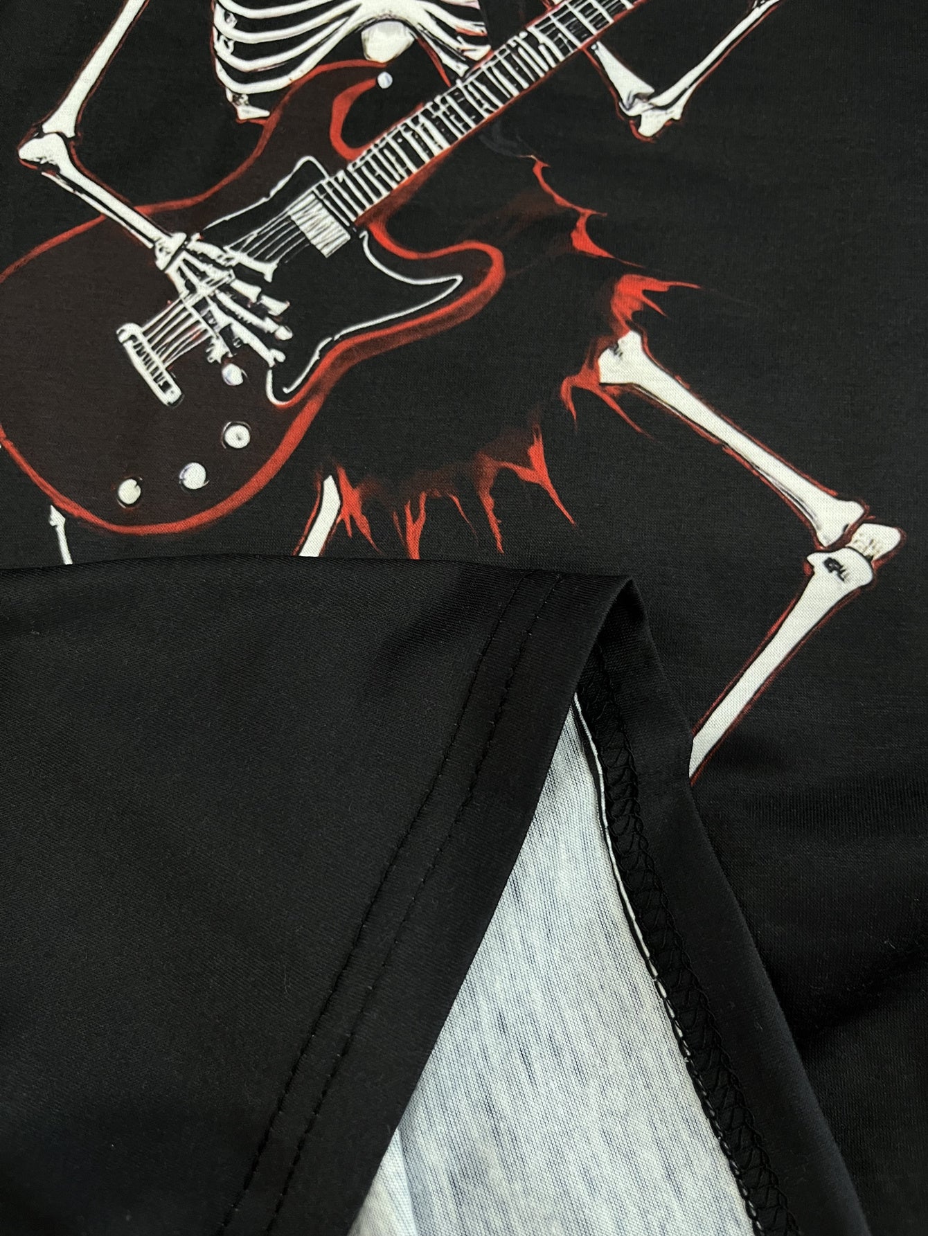 Men’s Skull Guitar Patterned T-Shirt – Summer Casual Streetwear & Halloween Party Tee